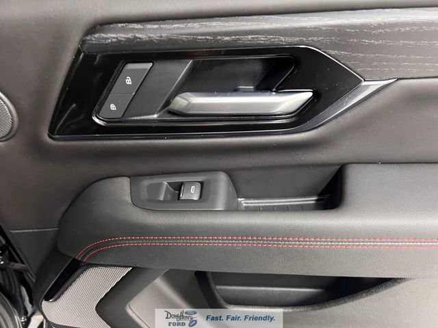 Used 2025 GMC Yukon XL AT4 Ultimate image 38