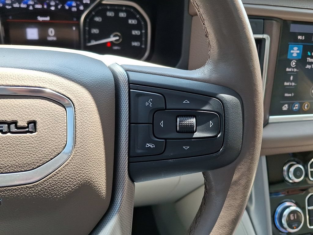 Used 2021 GMC Yukon Denali w/ Denali Ultimate Package AWD/4WD image 24