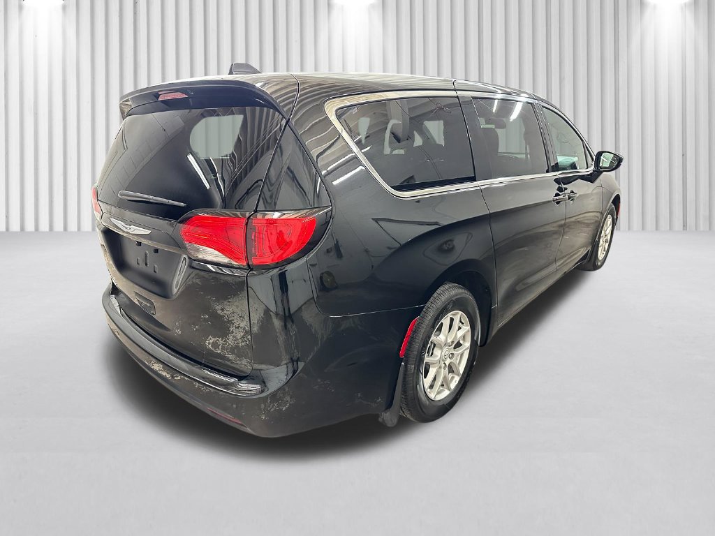 New 2026 Chrysler Voyager LX FWD image 7