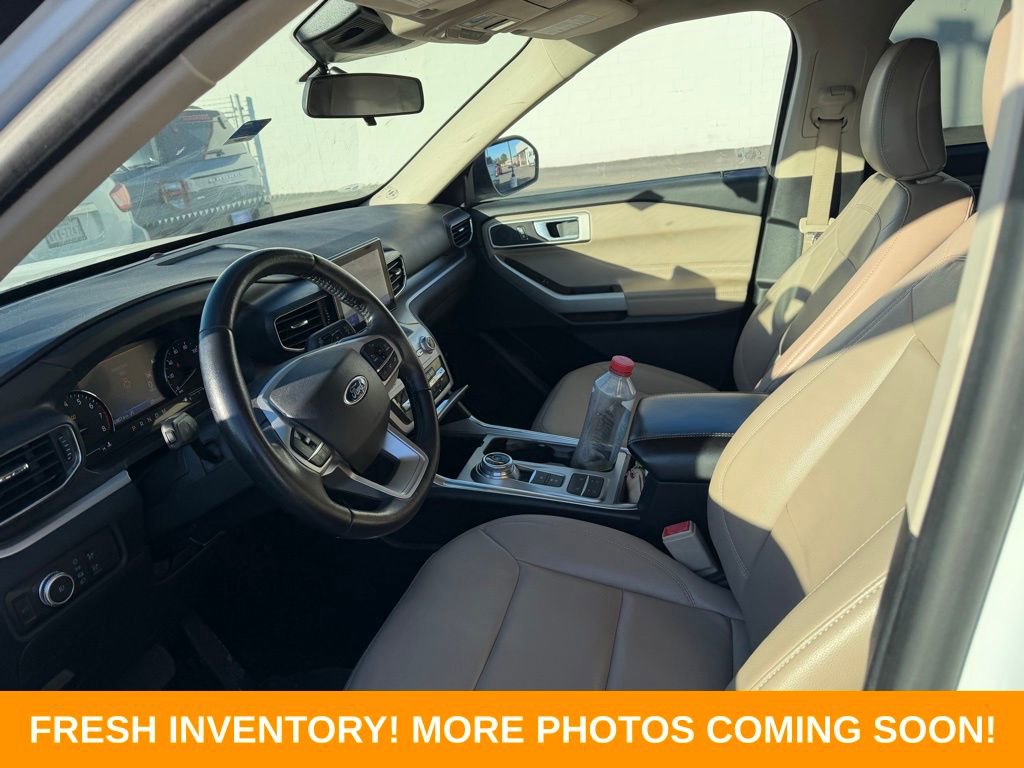 Used 2020 Ford Explorer XLT w/ Equipment Group 202A image 8