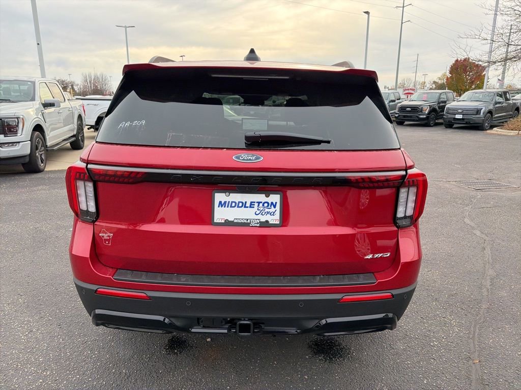 New 2026 Ford Explorer ST-Line w/ ST-Line Street Pack image 7