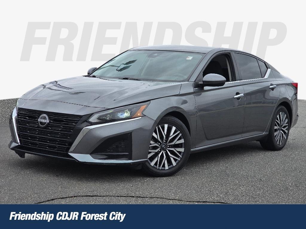 Used 2023 Nissan Altima 2.5 SV