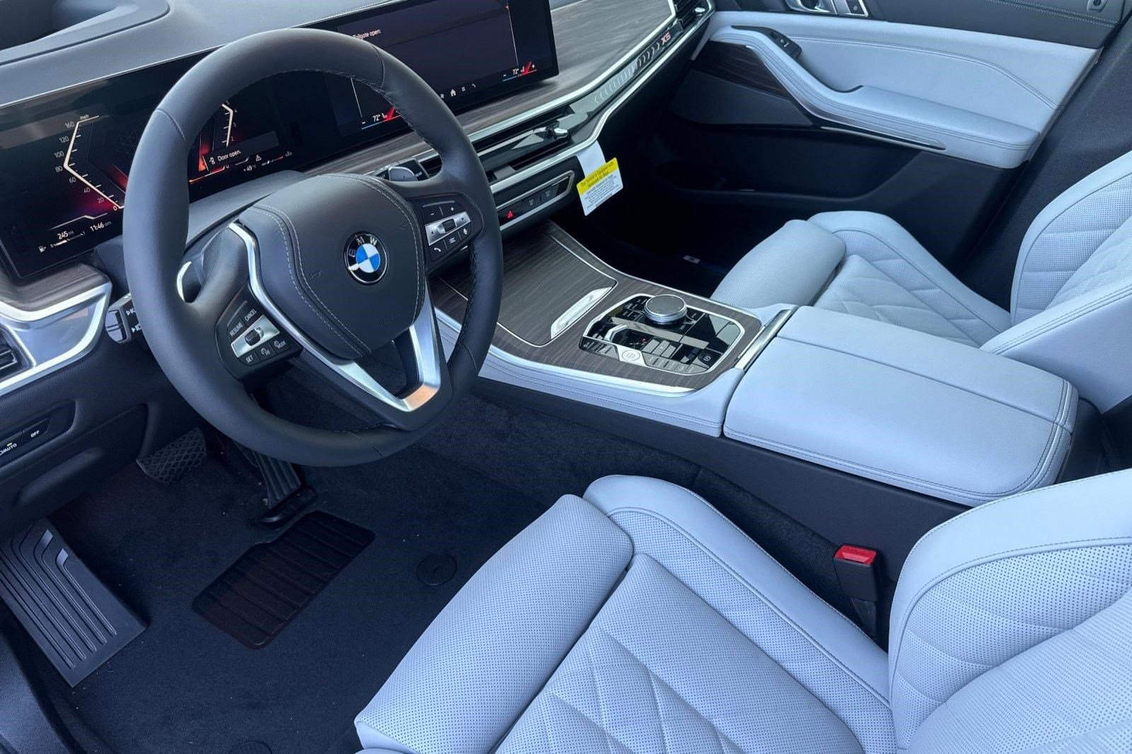 Used 2026 BMW X5 xDrive40i AWD/4WD image 4