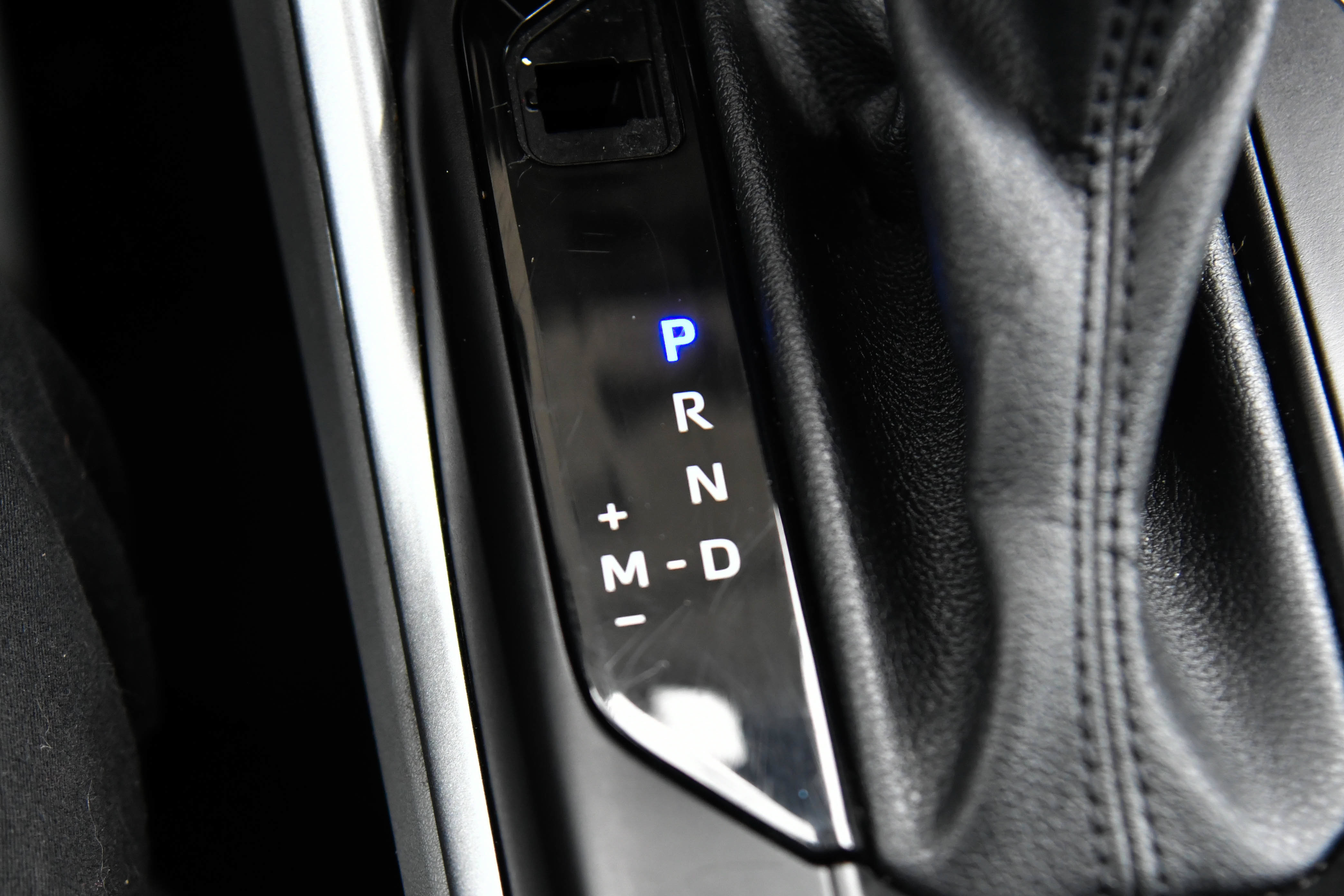Used 2022 Toyota Highlander LE AWD/4WD image 25