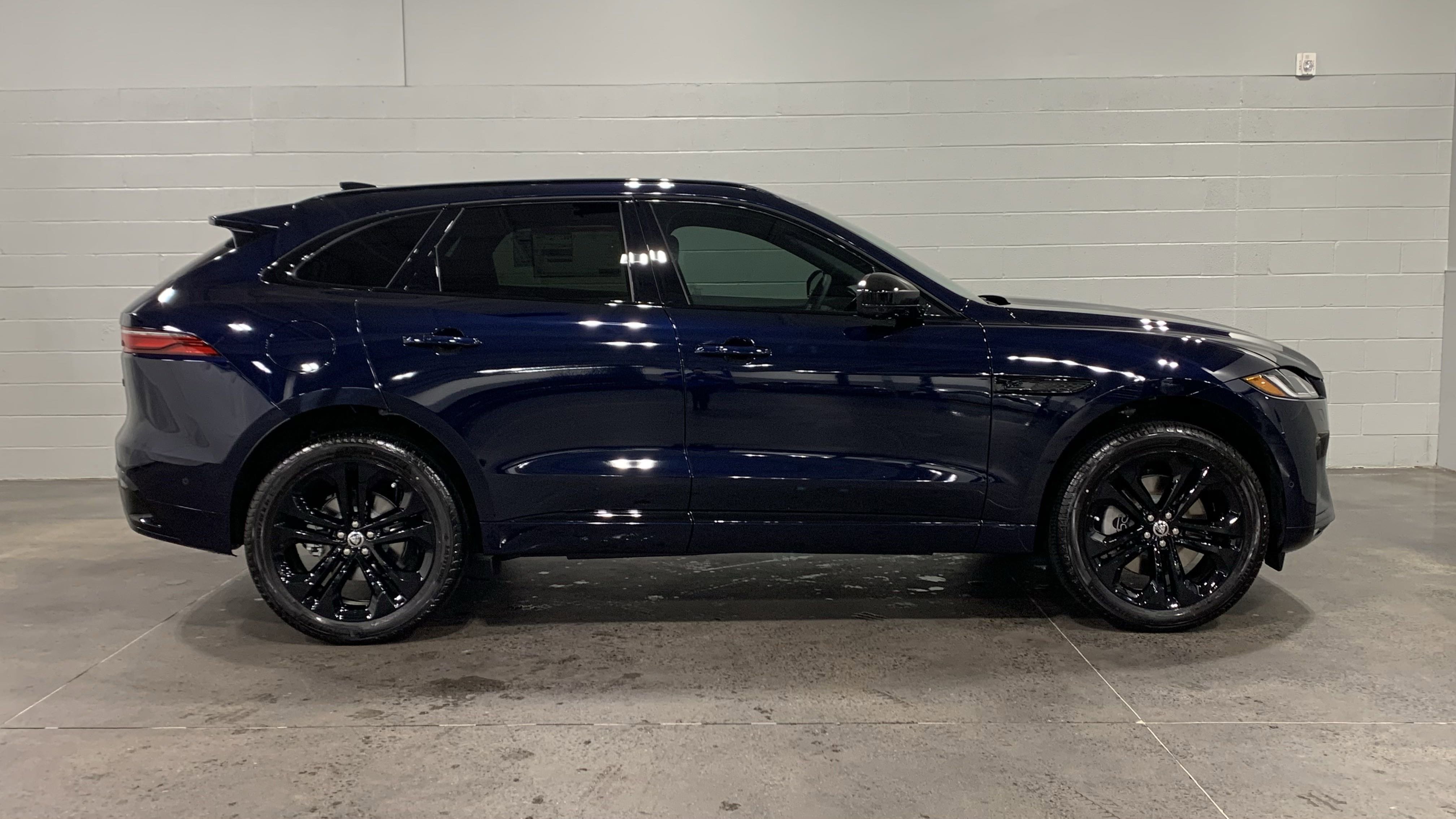 New 2026 Jaguar F-PACE R-Dynamic S image 13