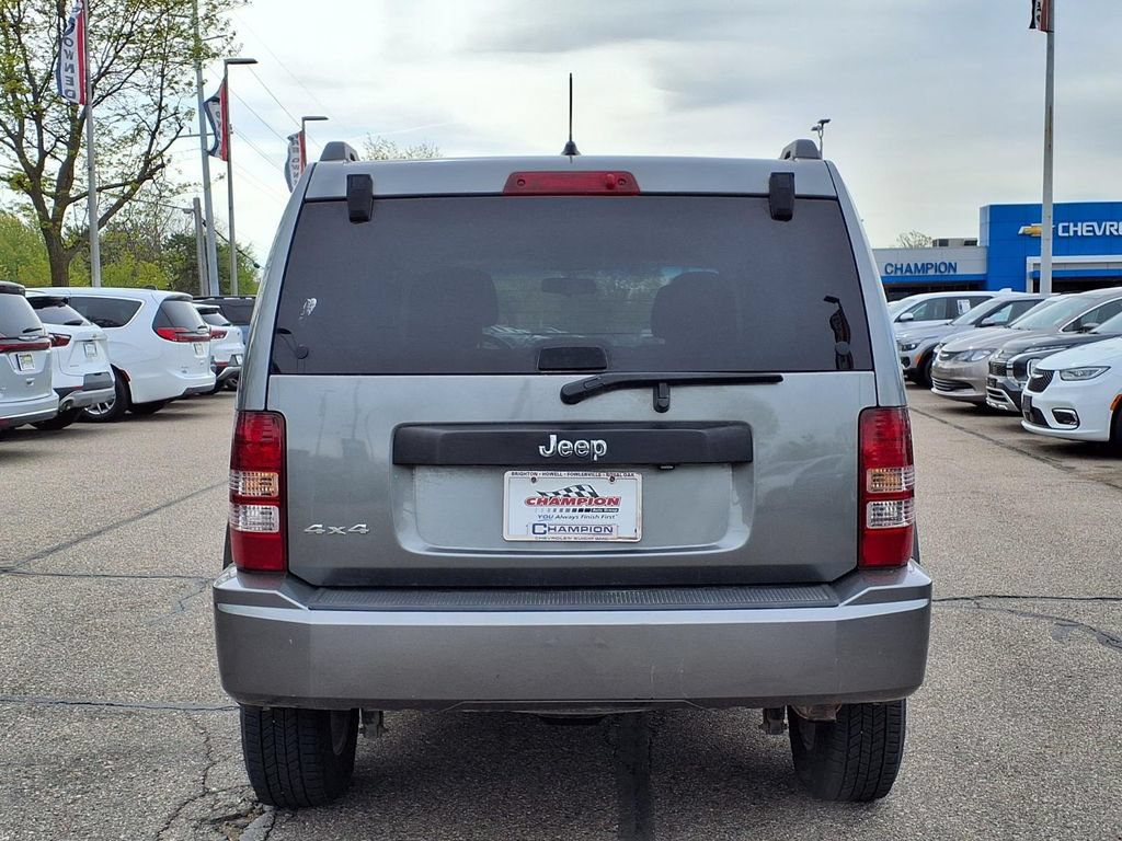Used 2012 Jeep Liberty Sport w/ Popular Equipment Group AWD/4WD image 5
