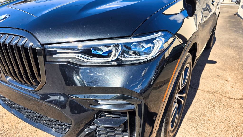 Used 2021 BMW X7 M50i w/ Dynamic Handling Package image 65