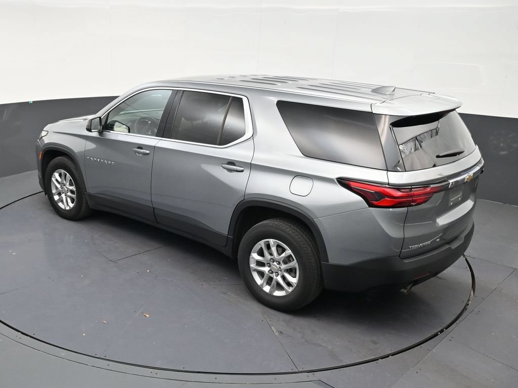 Used 2023 Chevrolet Traverse LS FWD image 13