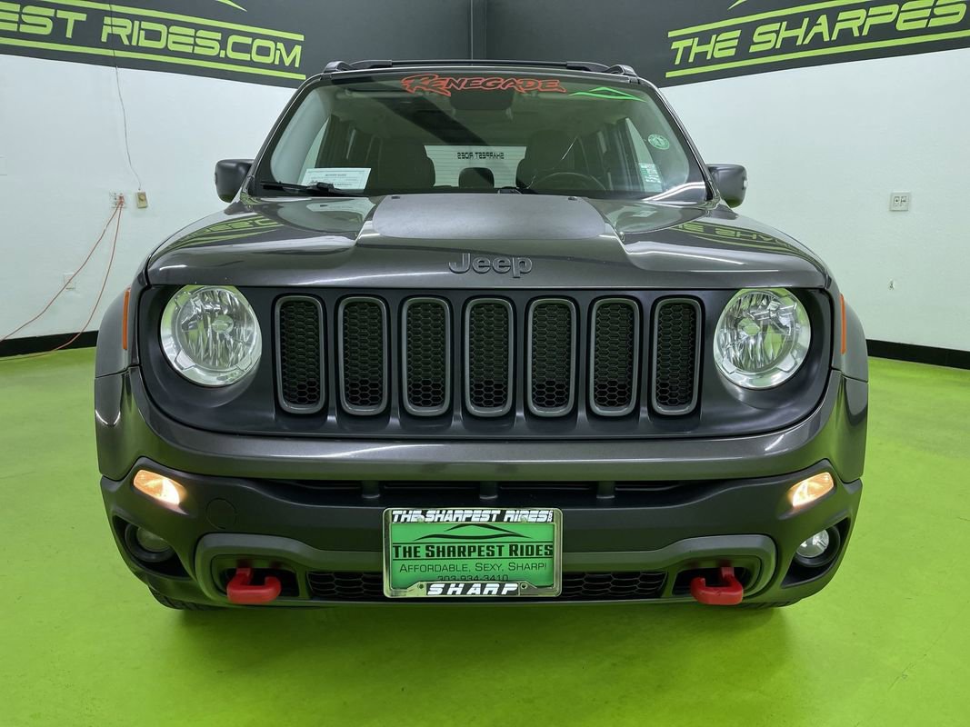 Used 2016 Jeep Renegade Trailhawk w/ Premium Trailhawk Package image 3