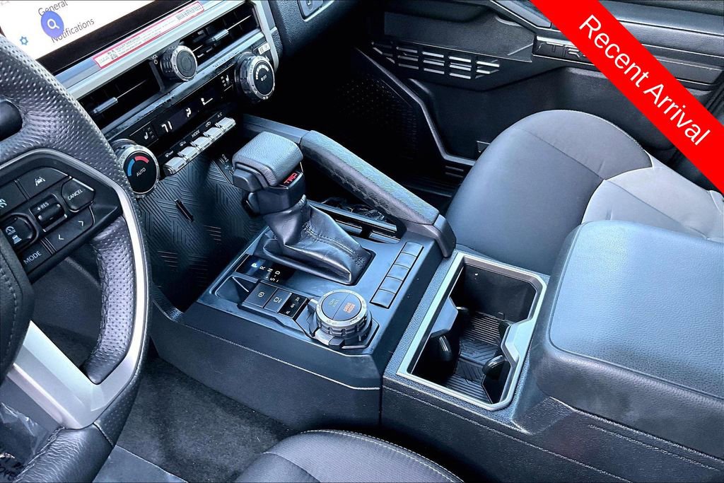 Used 2025 Toyota Tacoma TRD Sport AWD/4WD image 19