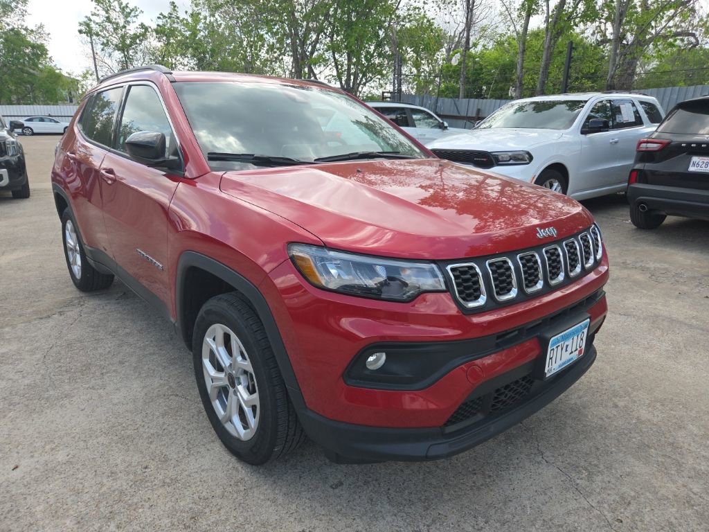 Used 2025 Jeep Compass Latitude w/ Sun & Sound Group image 7
