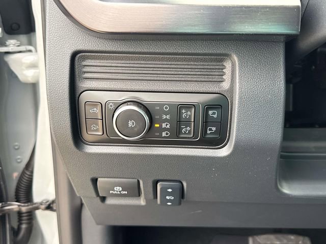 New 2026 Ford F250 Lariat w/ Black Appearance Package image 23