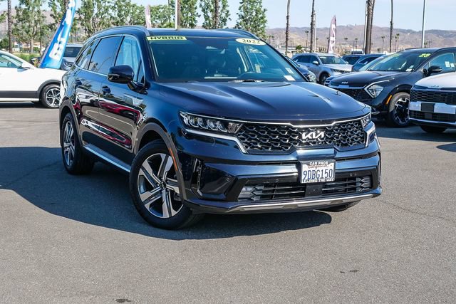 Used 2022 Kia Sorento EX w/ Panoramic Sunroof Package AWD/4WD image 2