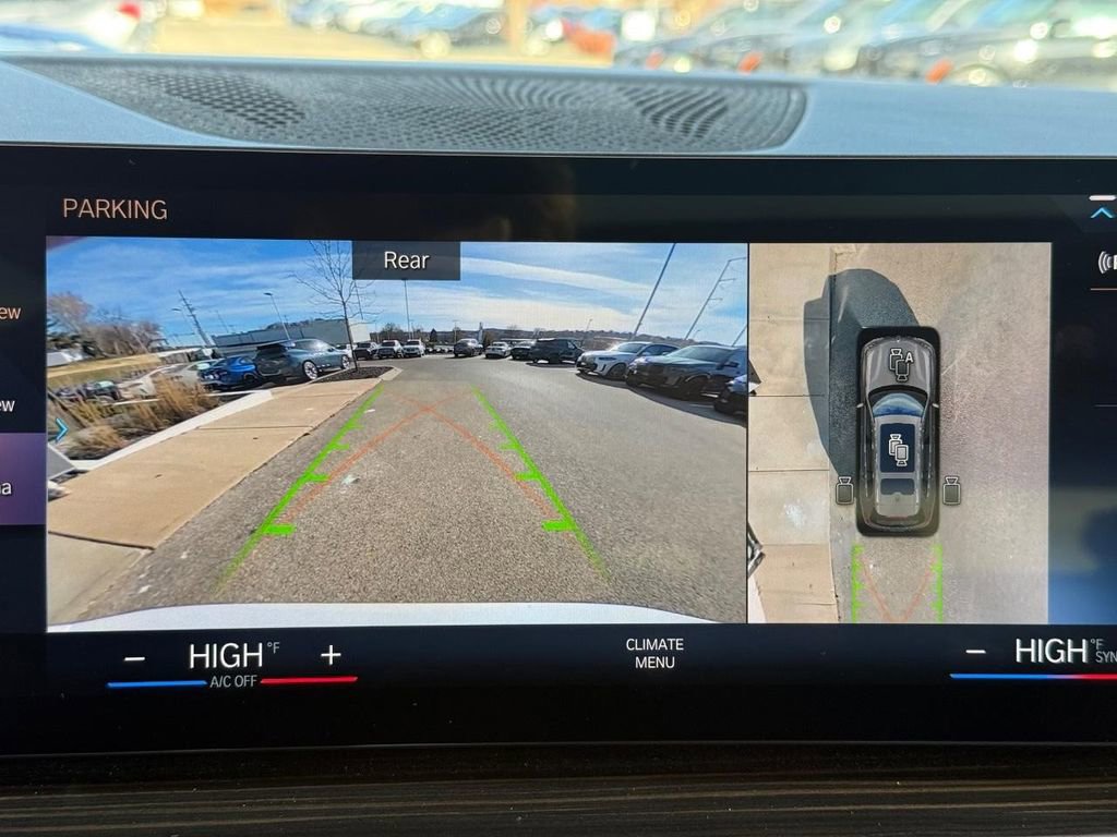 Used 2023 BMW X7 xDrive40i w/ Premium Package image 19