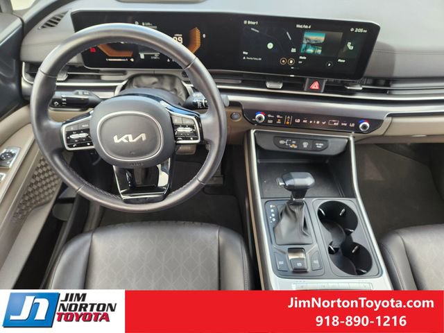 Used 2025 Kia Carnival image 26