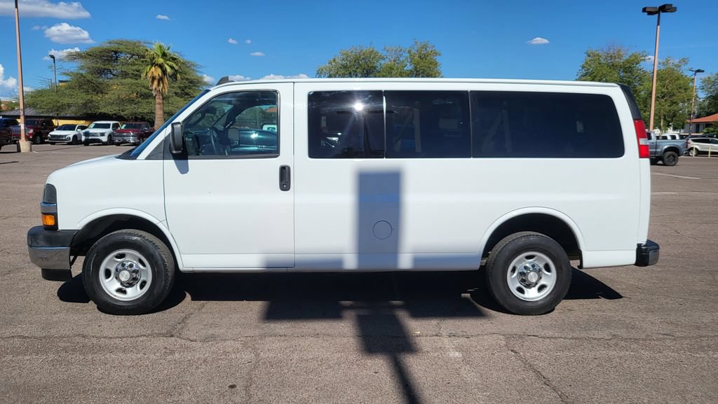Used 2020 Chevrolet Express 2500 LT w/ LT Preferred Equipment Group RWD image 7