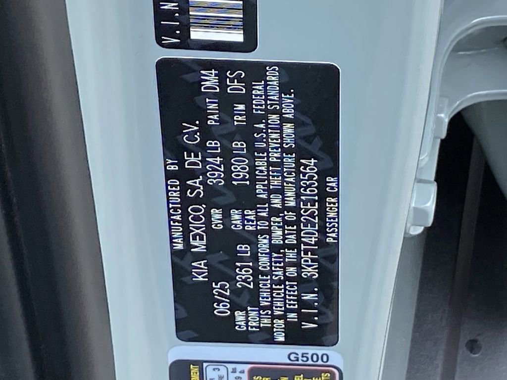 Used 2025 Kia K4 LXS image 36