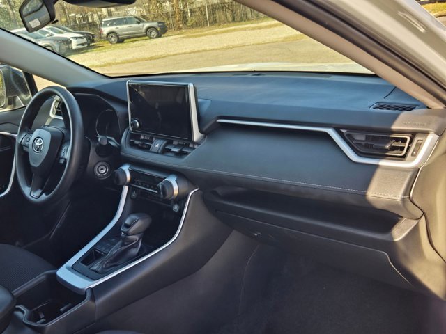 Used 2024 Toyota RAV4 LE image 30