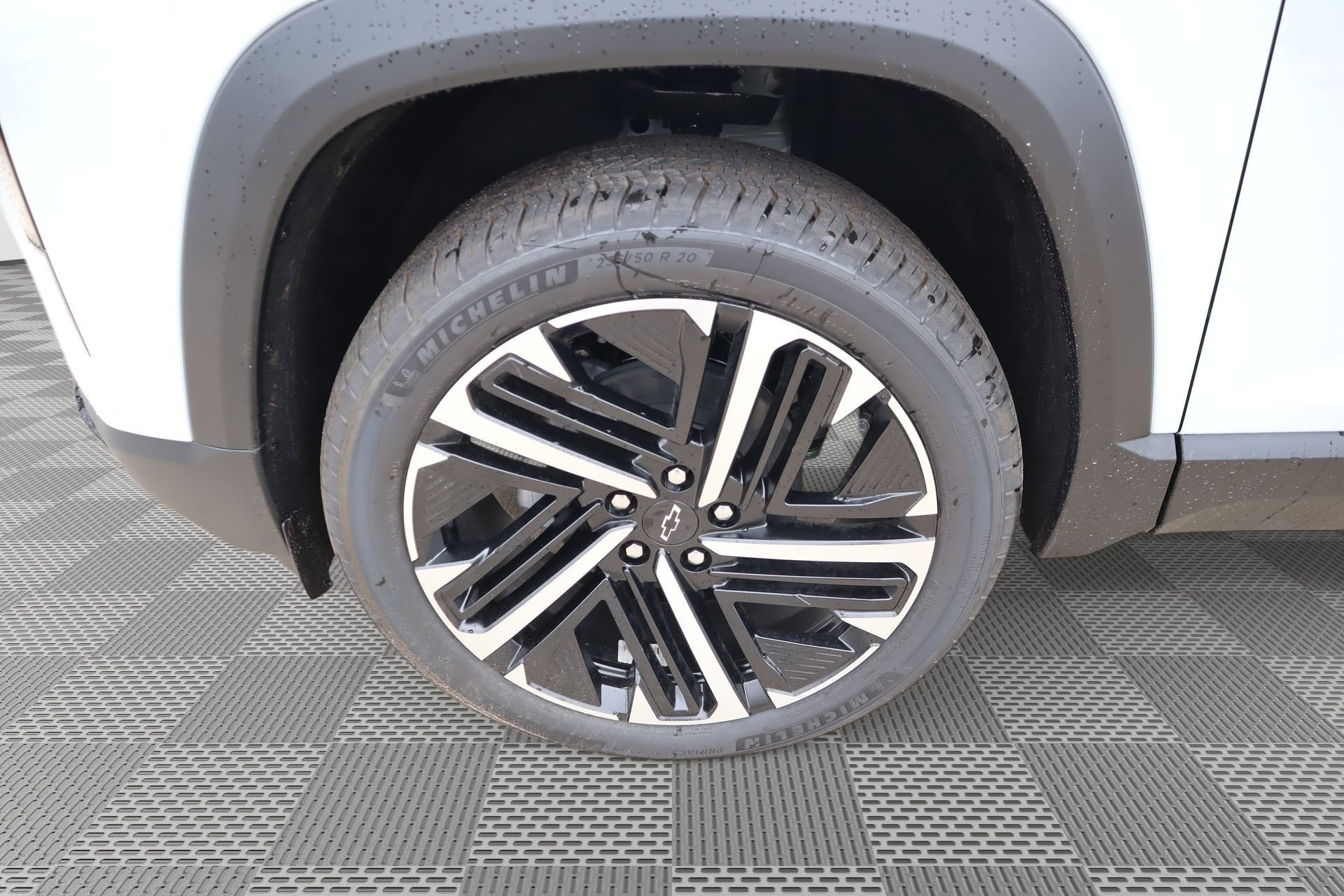 New 2026 Chevrolet Equinox RS w/ Convenience Package III AWD/4WD image 19