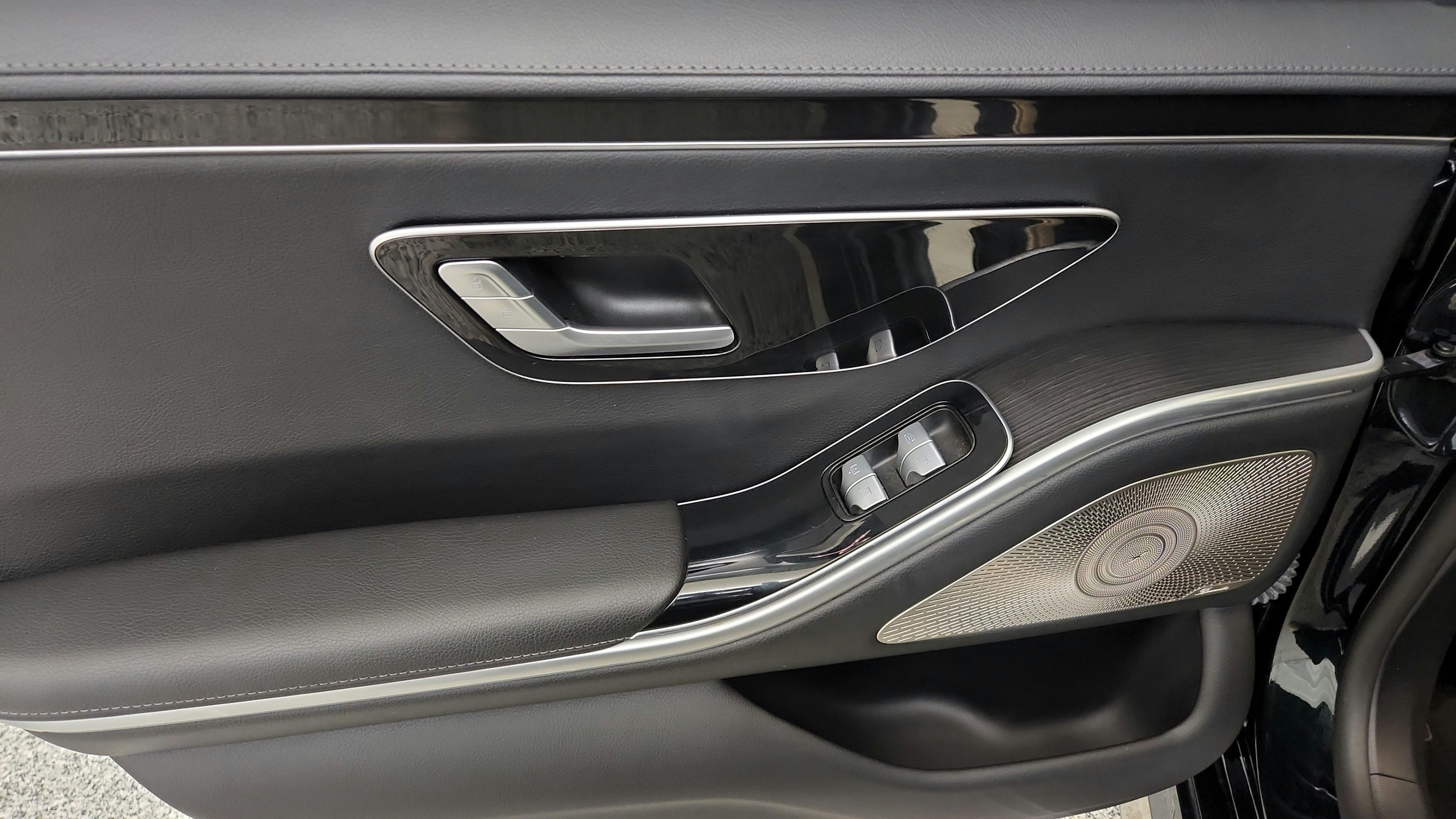 Used 2023 Mercedes-Benz S 500 4MATIC w/ AMG Line image 28