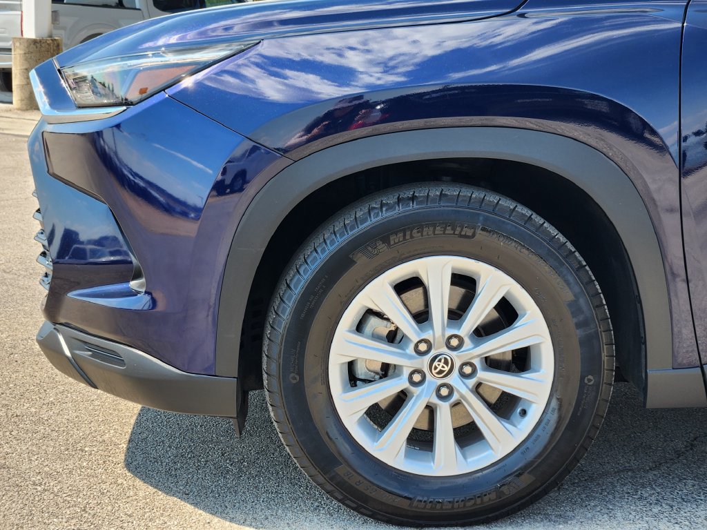 Used 2025 Toyota Grand Highlander FWD image 10