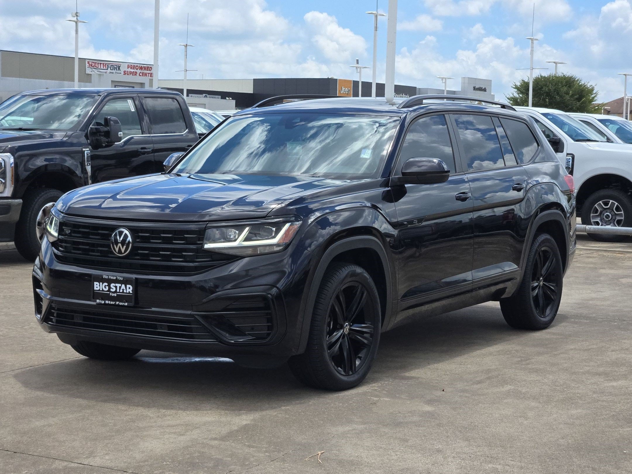 Used 2023 Volkswagen Atlas SEL R-Line AWD/4WD image 10