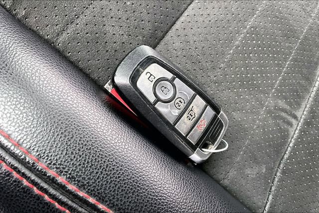 Used 2022 Ford Escape SEL w/ SEL Stealth AWD Package image 10