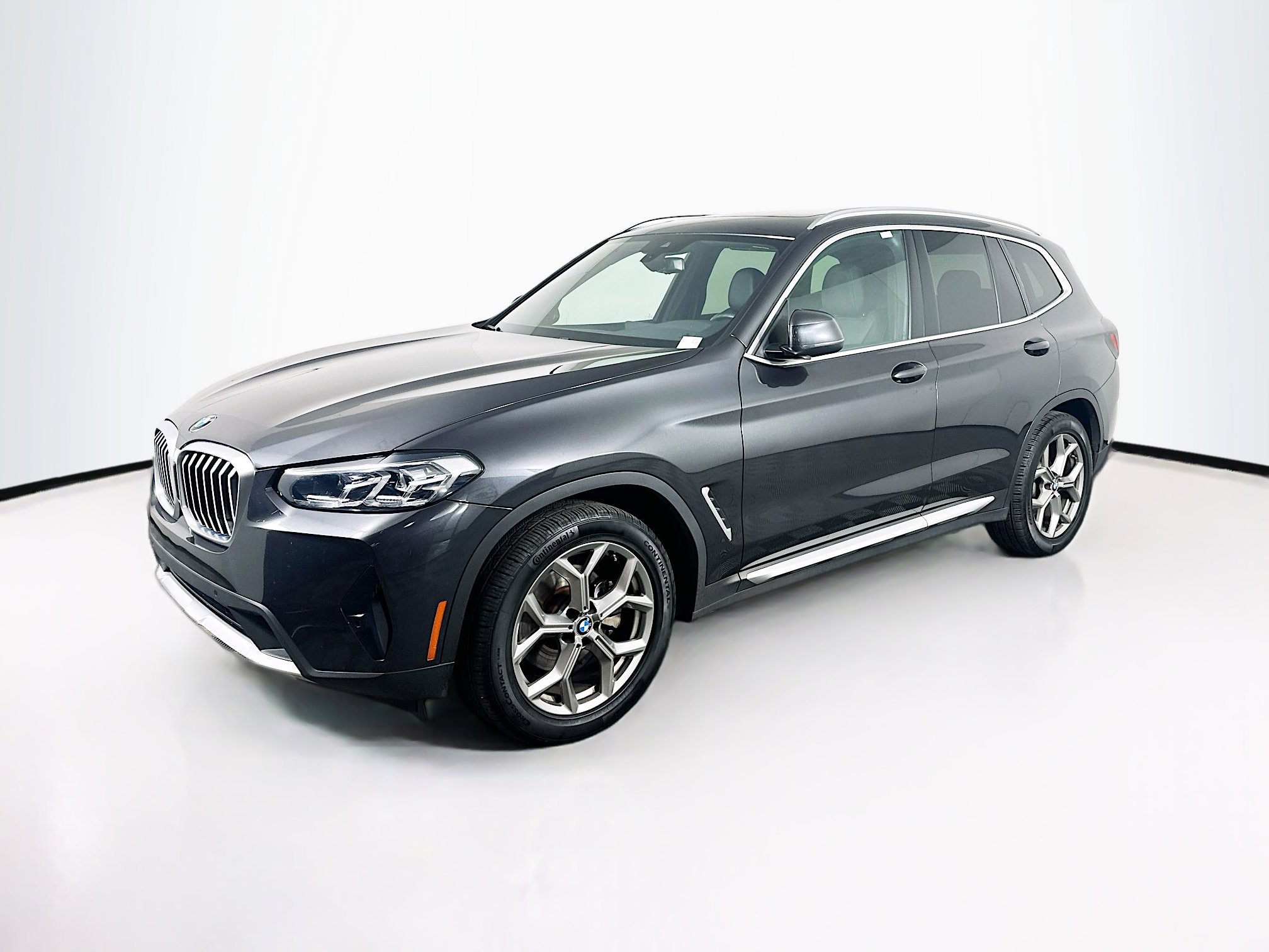 Used 2024 BMW X3 sDrive30i image 3