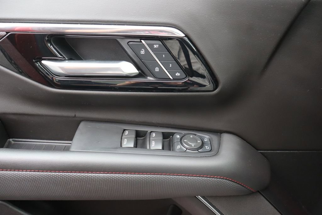 Used 2025 Chevrolet Tahoe RST w/ Comfort Package image 18