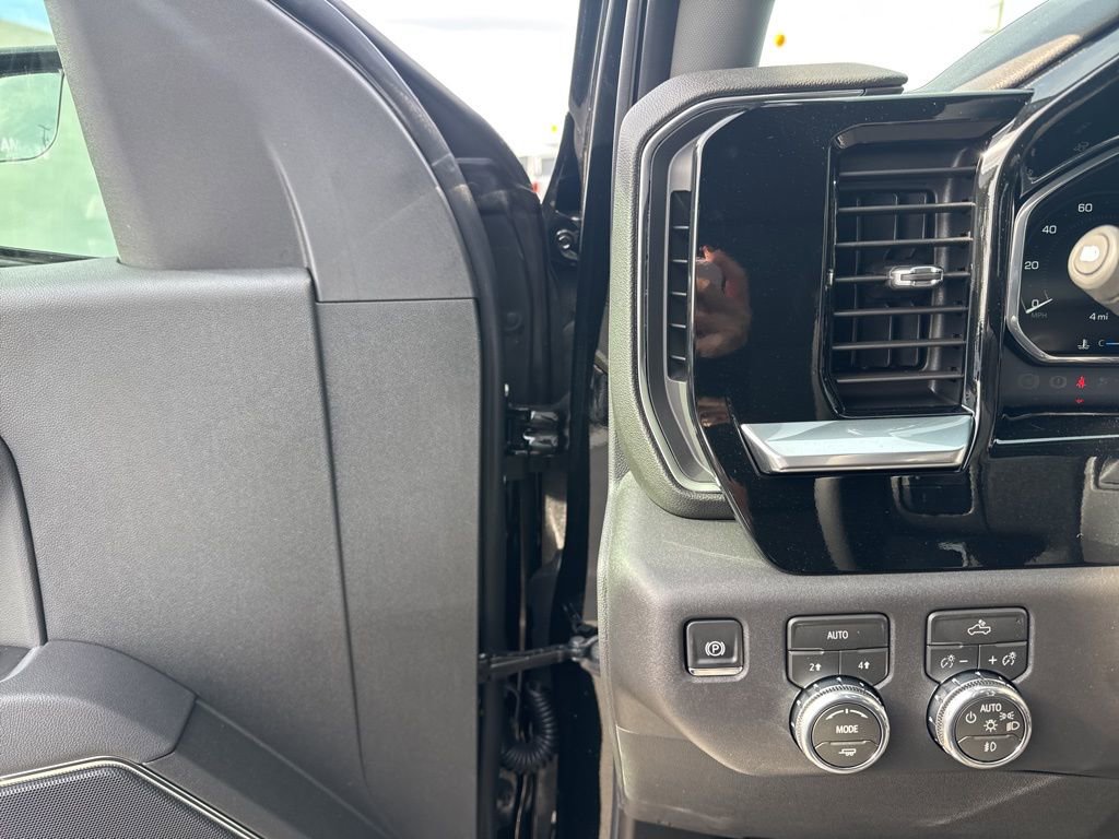 New 2026 GMC Sierra 1500 Elevation image 11