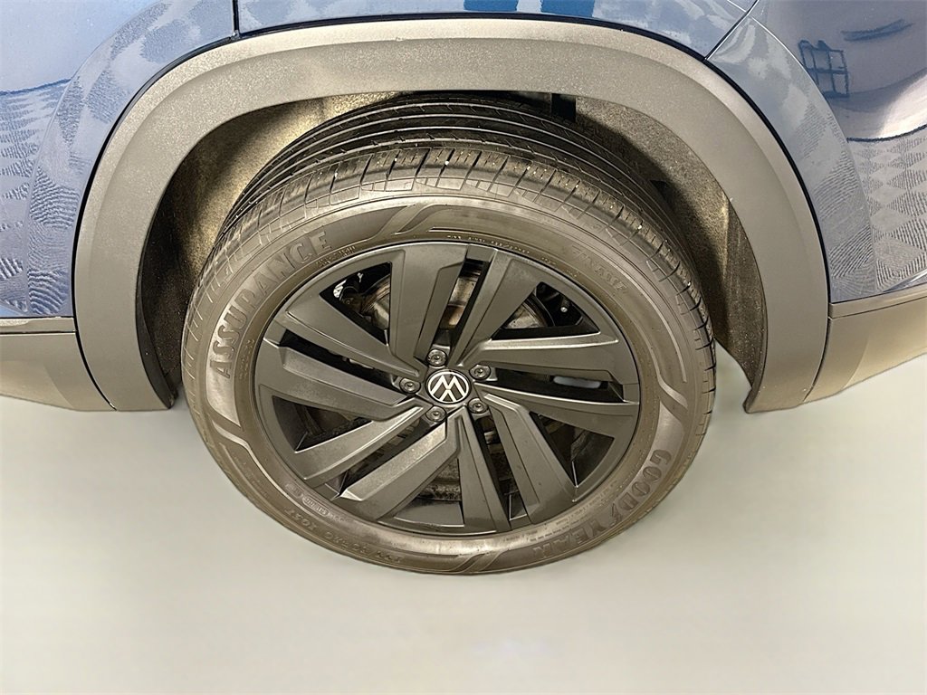 Used 2021 Volkswagen Atlas Cross Sport SE image 29