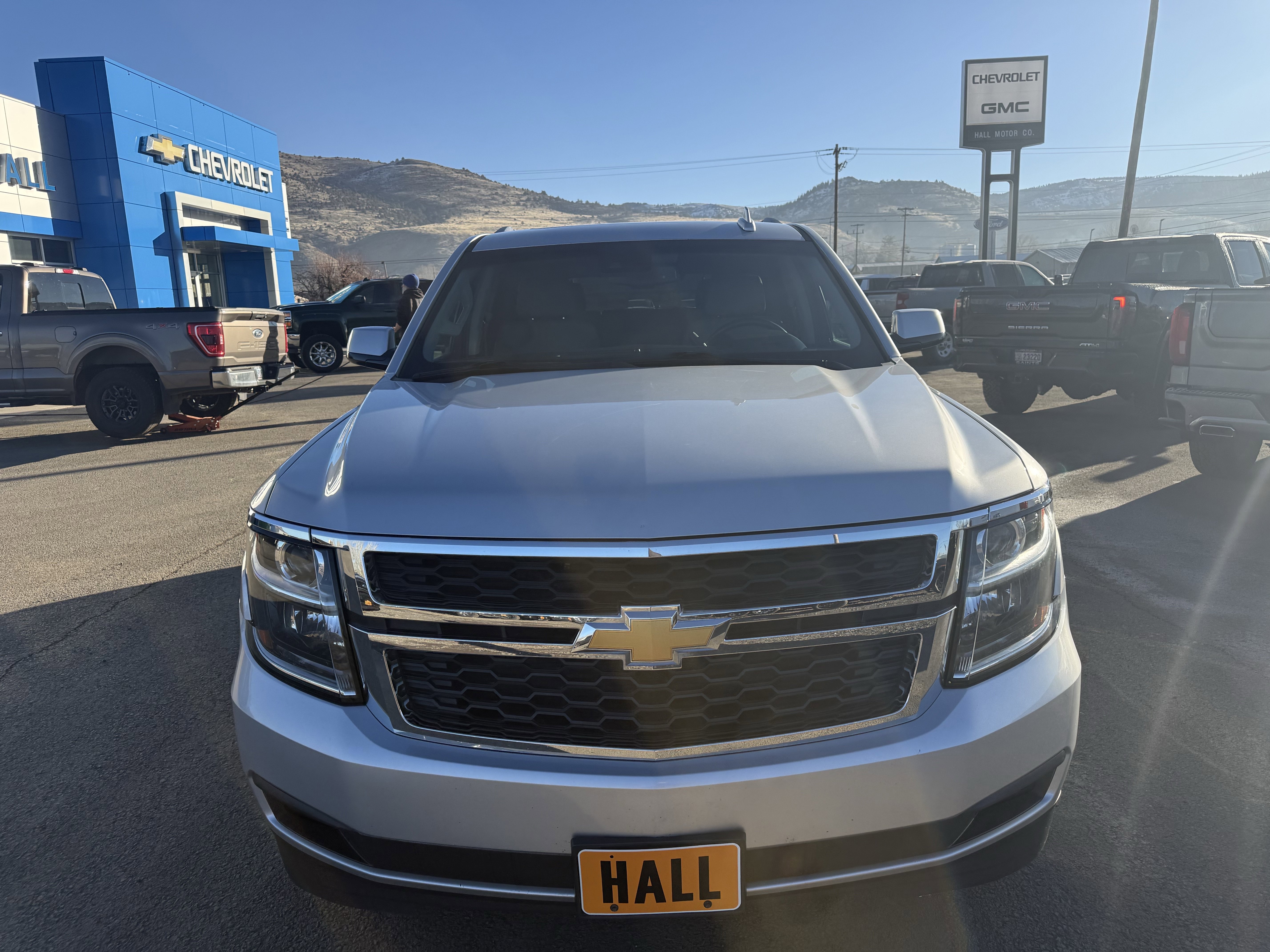 Used 2018 Chevrolet Tahoe LT image 2