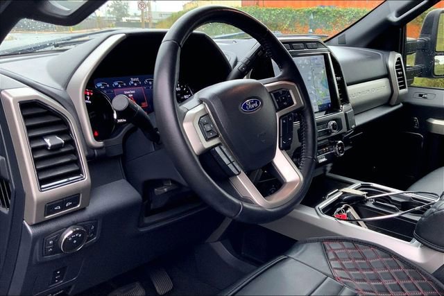 Used 2022 Ford F250 Lariat w/ Black Appearance Package image 7