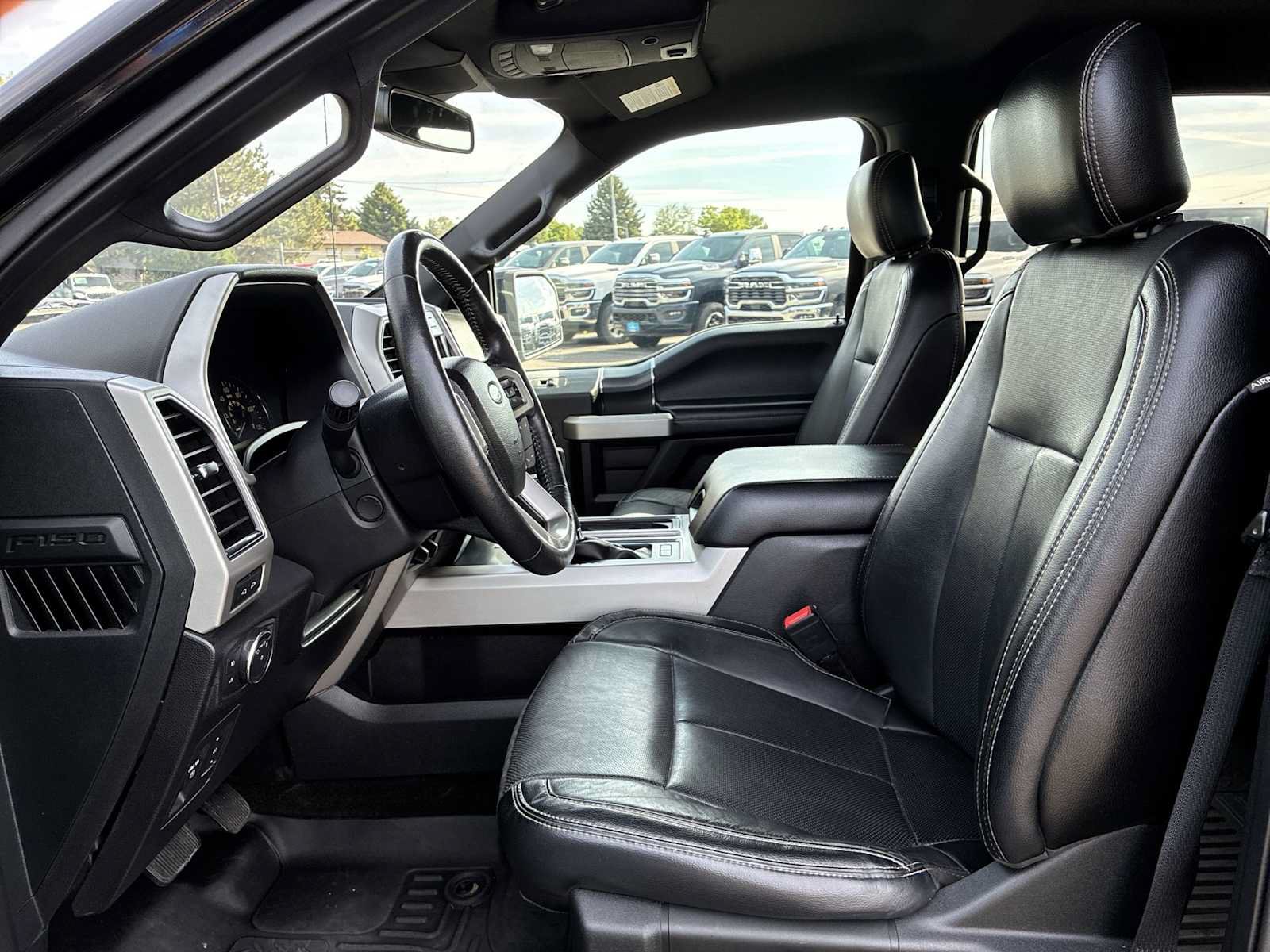Used 2018 Ford F150 Lariat w/ Equipment Group 502A Luxury AWD/4WD image 13