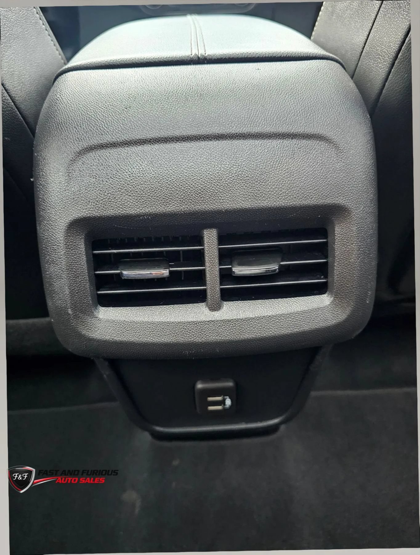 Used 2023 GMC Terrain SLT w/ Elevation Edition FWD image 11