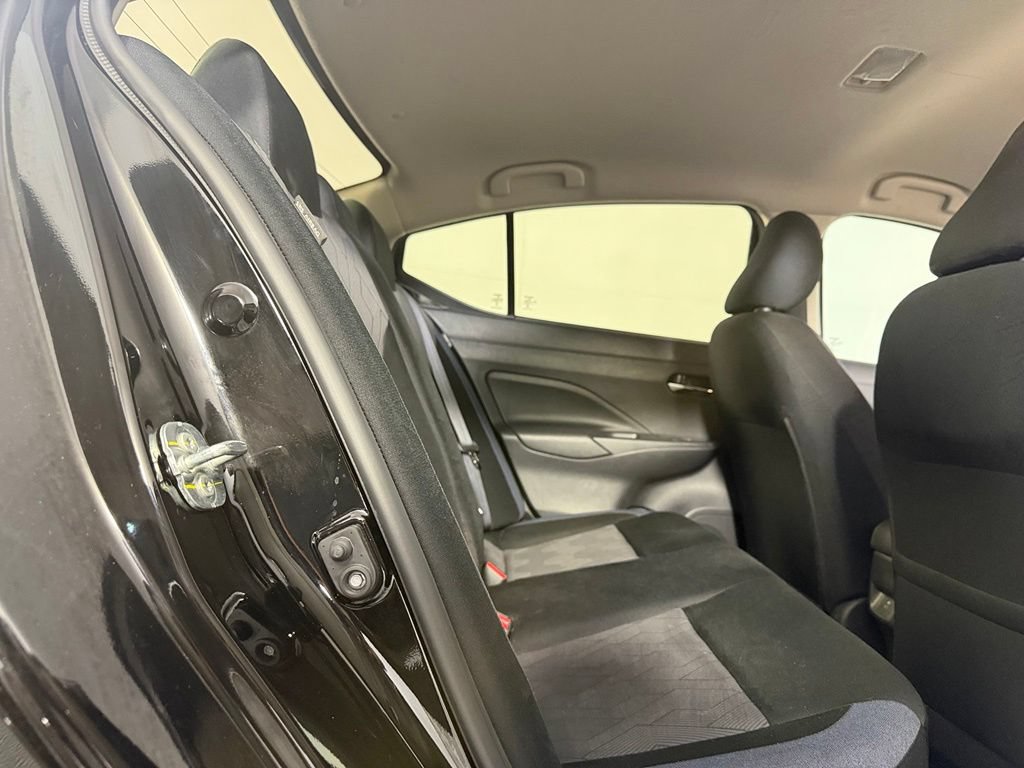 Used 2025 Nissan Versa SV FWD image 15