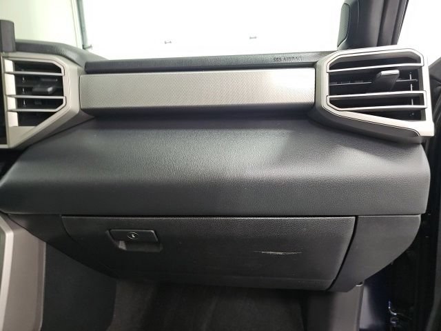Used 2025 Toyota Tundra Limited AWD/4WD image 41