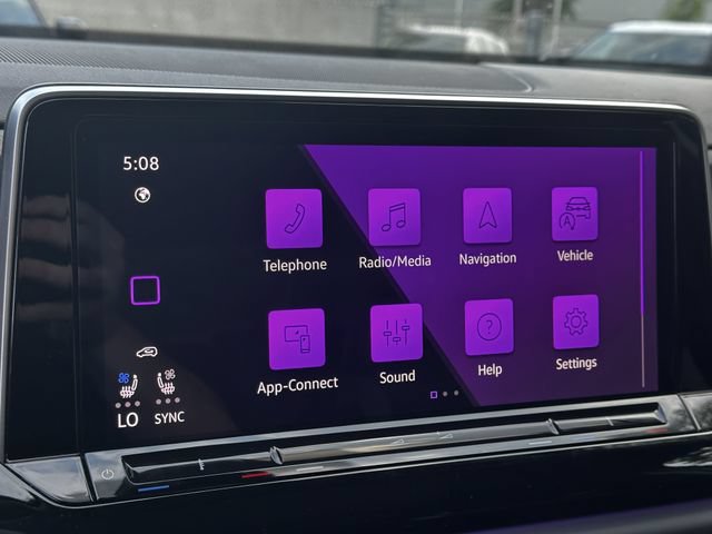 Used 2024 Volkswagen Atlas Peak Edition SE AWD/4WD image 21