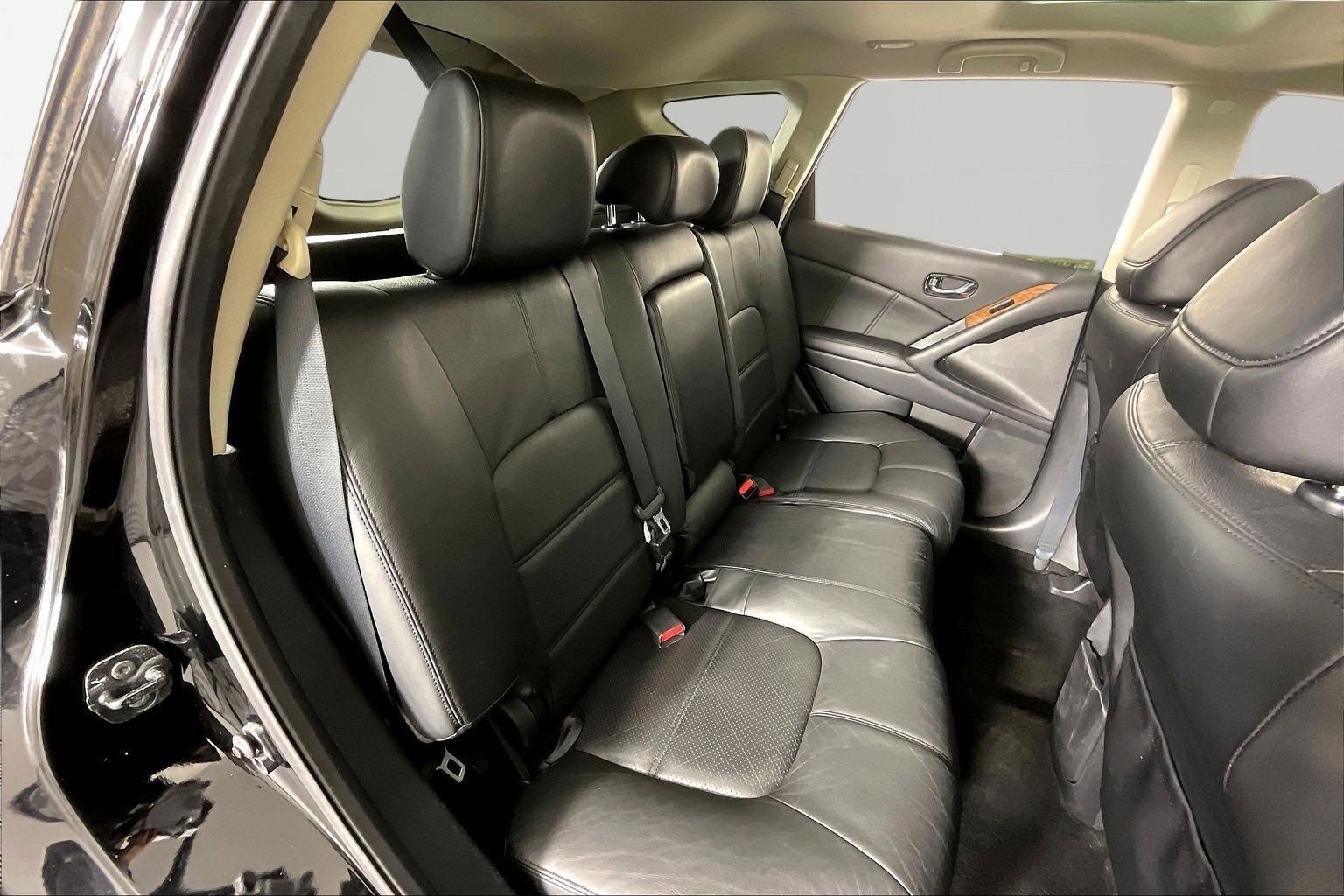 Used 2014 Nissan Murano LE w/ Platinum Edition Package image 26