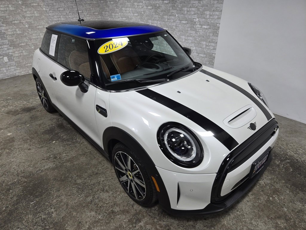 Used 2024 MINI Cooper SE image 54
