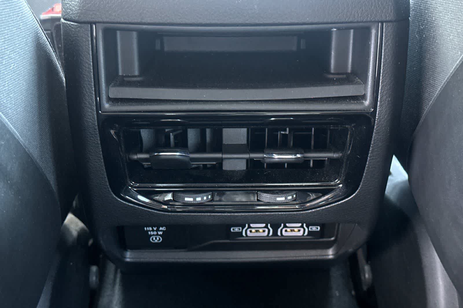Certified 2023 Jeep Grand Cherokee Laredo w/ Luxury Tech Group I AWD/4WD image 15
