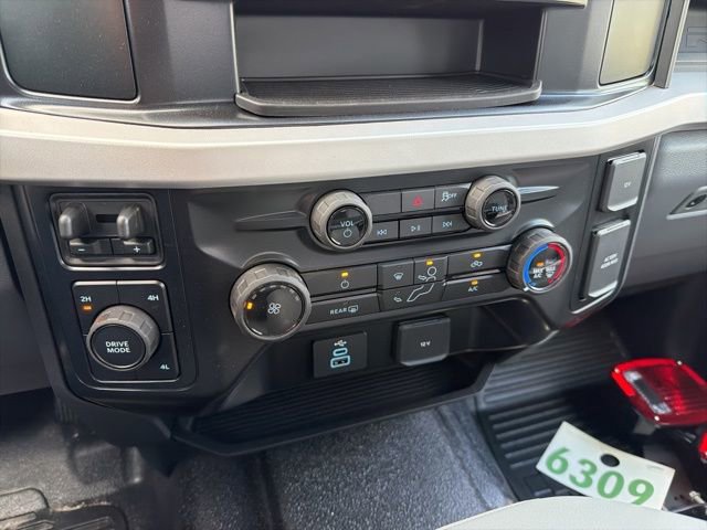 New 2025 Ford F450 XL w/ XL Chrome Package image 14