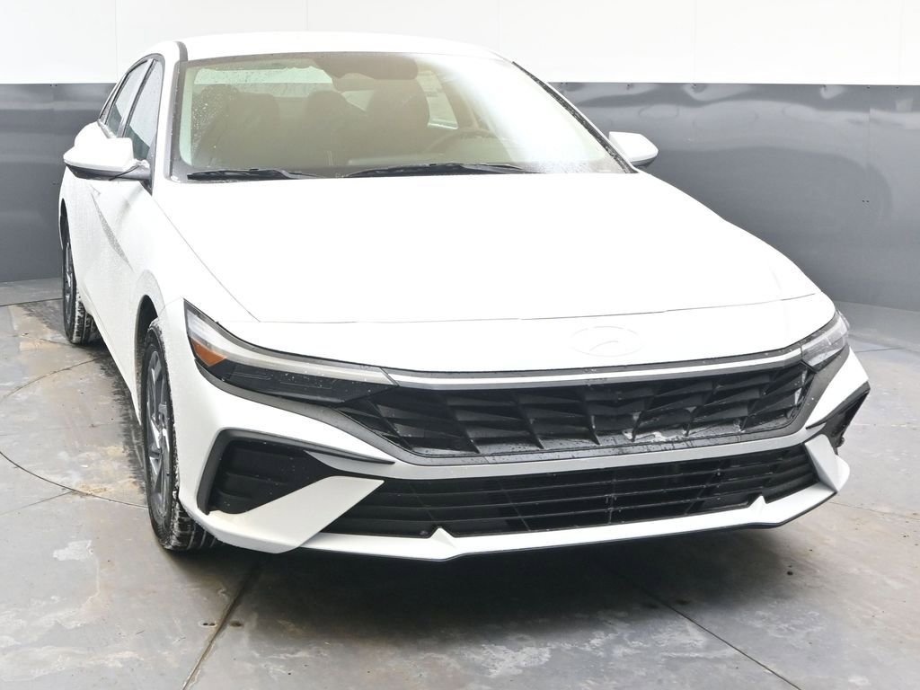 New 2026 Hyundai Elantra Blue image 8