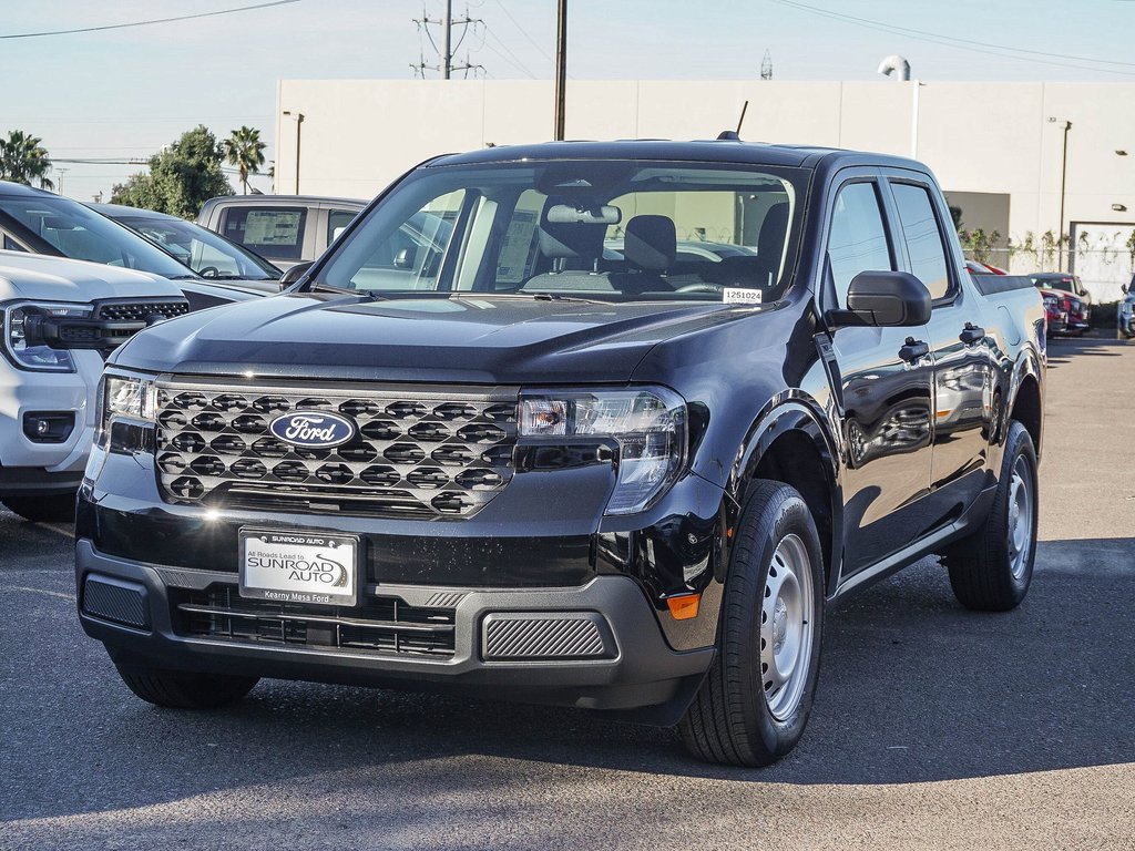 New 2025 Ford Maverick XL image 3