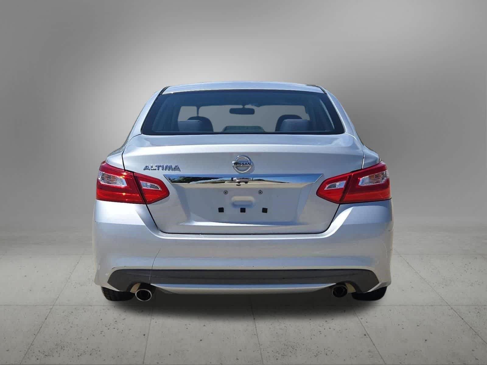 Used 2017 Nissan Altima 2.5 S w/ Power Driver Seat Package FWD image 5