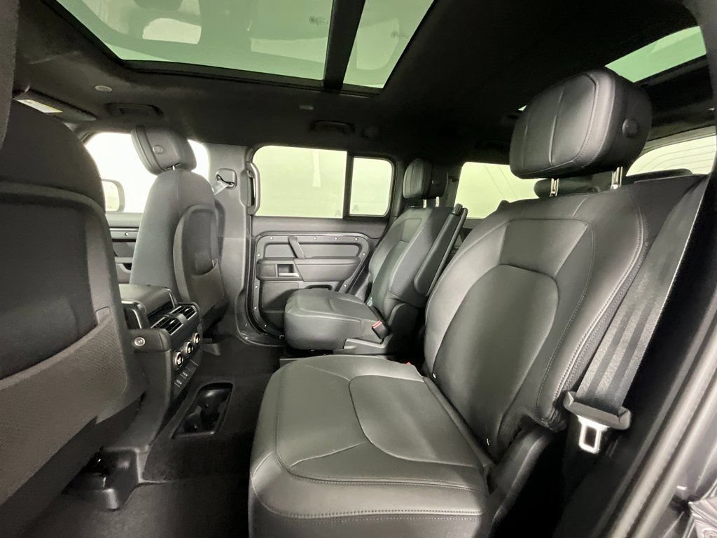 New 2026 Land Rover Defender 130 V8 AWD/4WD image 5
