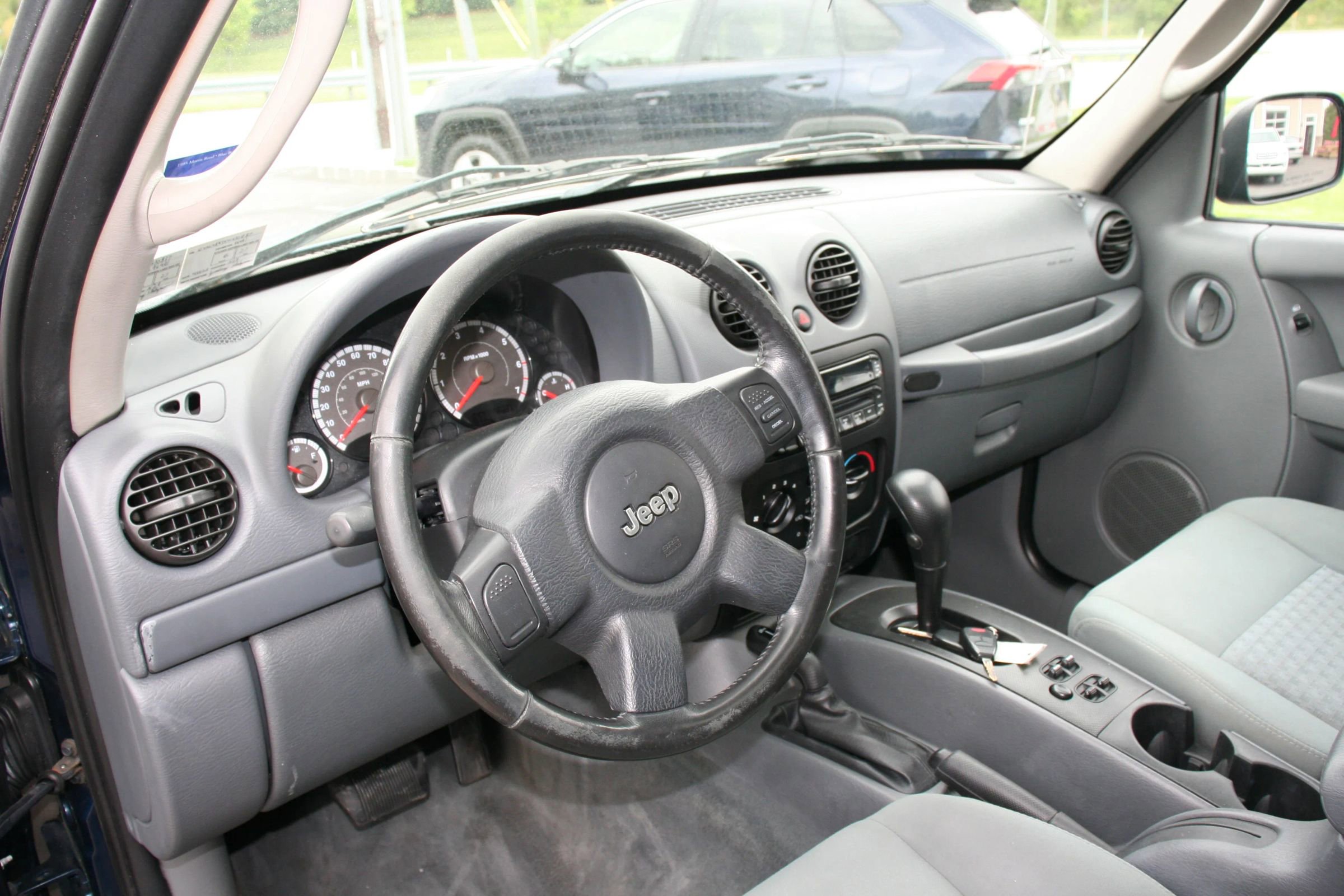 Used 2005 Jeep Liberty Sport AWD/4WD image 4