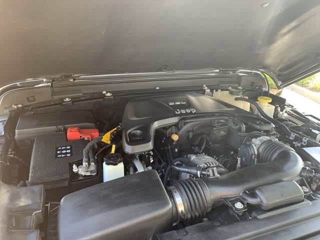 Used 2021 Jeep Gladiator Rubicon AWD/4WD image 16