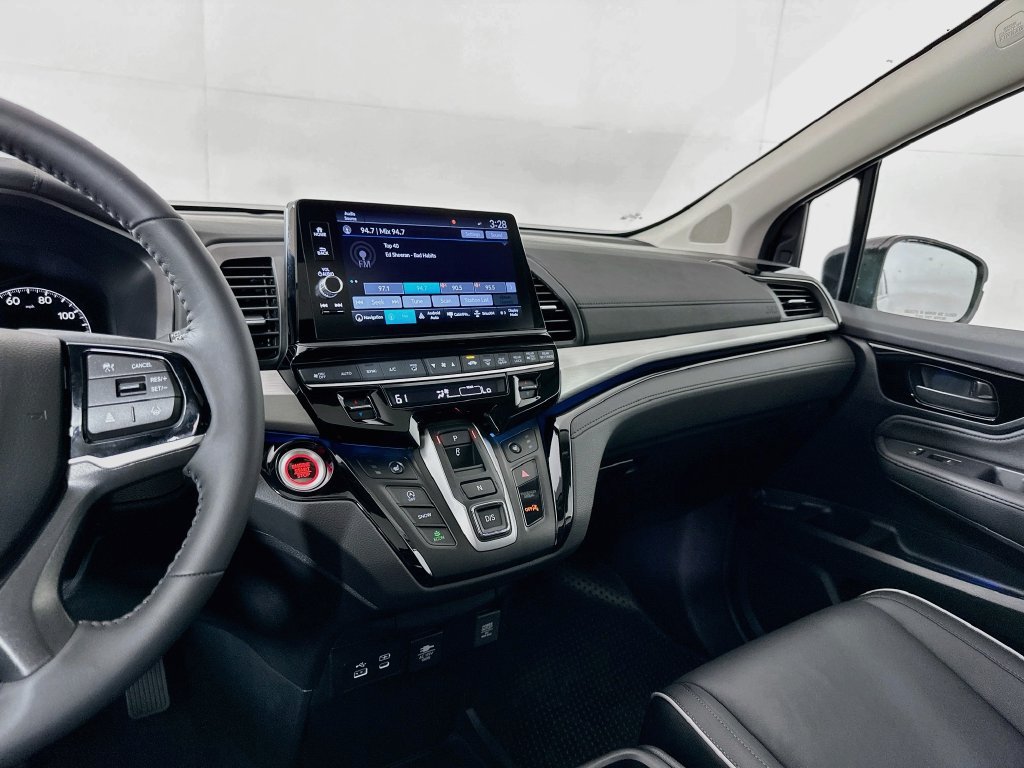 Certified 2026 Honda Odyssey Touring image 23