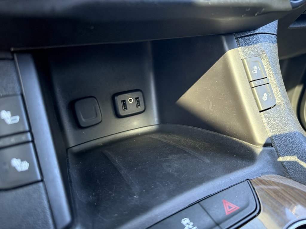 Used 2019 GMC Acadia SLE image 29